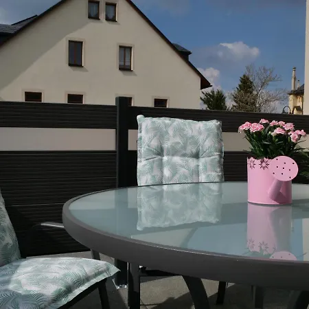 Ferienvermietung Engelstaedter דירה