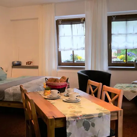 Ferienvermietung Engelstaedter * אוברוויזנטל