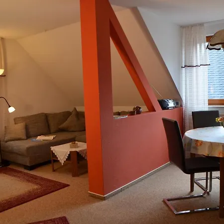 Ferienvermietung Engelstaedter דירה