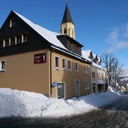 Am Kirchberg Ferienwohnungen *