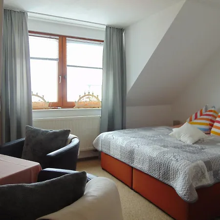 Ferienvermietung Engelstaedter Apartment *