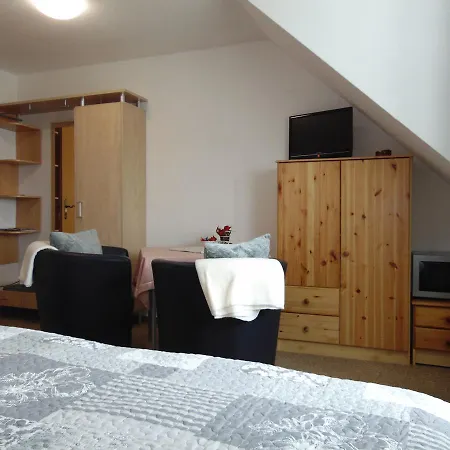 Ferienvermietung Engelstaedter דירה *