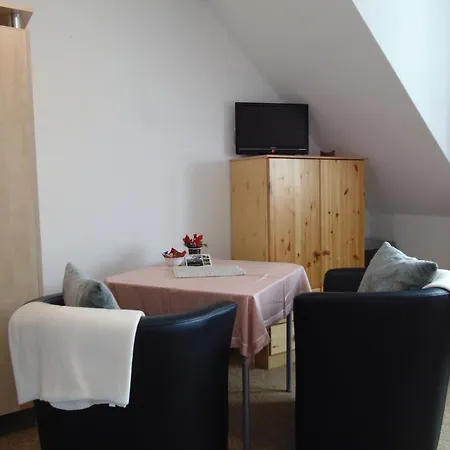 Apartment Ferienvermietung Engelstaedter *