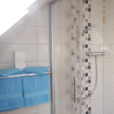 דירה Ferienvermietung Engelstaedter *